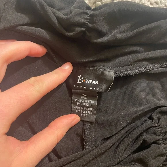 Girl’s pants size XL - Picture 3 of 3